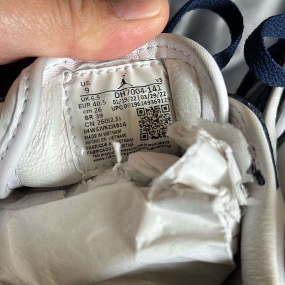 Air Jordan 1 Elevate (Navy/White) - 9W | 7.5 M - Picture 11 of 12